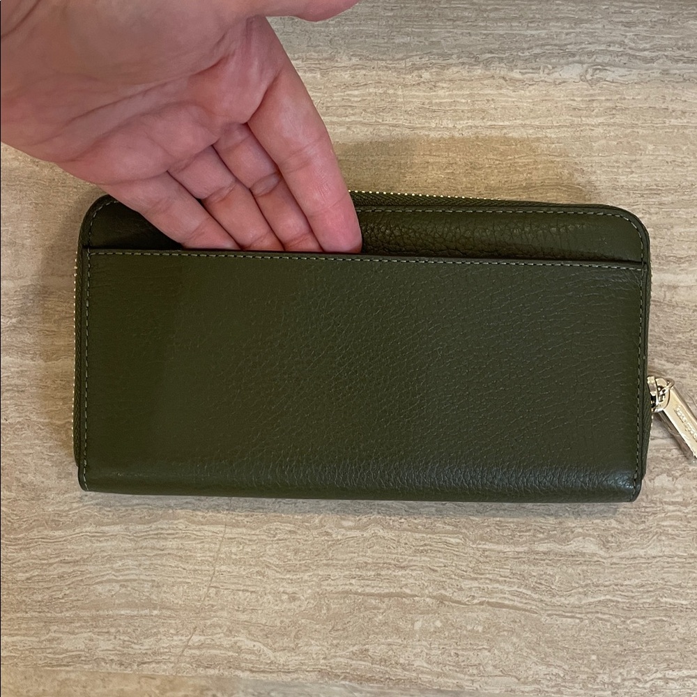 kate spade ♠️ NWT green zip-around  pebble leather large continental lena wallet - Picture 8 of 12